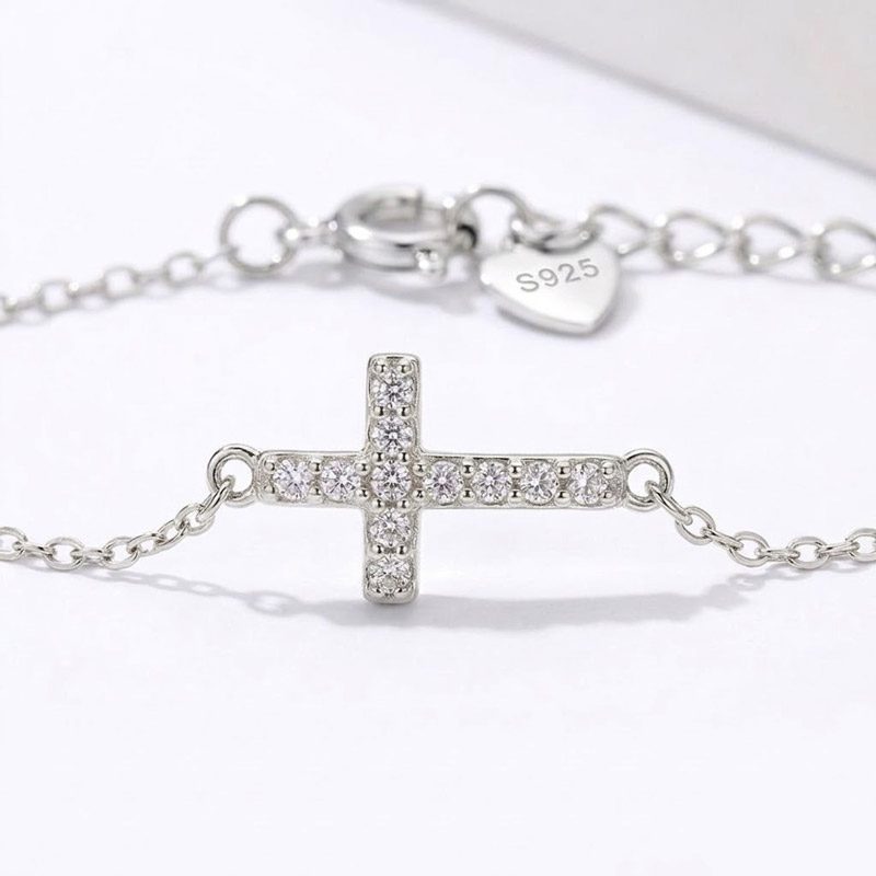 925 Sterling Silver Cross Bracelet ajustable with zircon cubic stone 925 Sterling Silver Cross Bracelet ajustable with zircon cubic stone