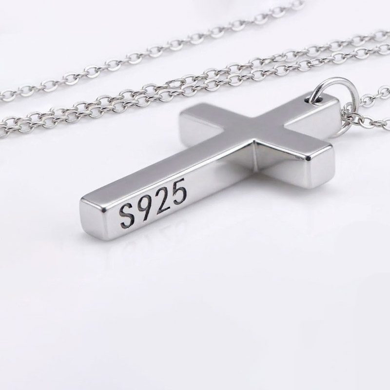 925 Sterling Silver Cross Pendant small with thickness: 0.12 in 925 Sterling Silver Cross Pendant small with thickness: 0.12 in